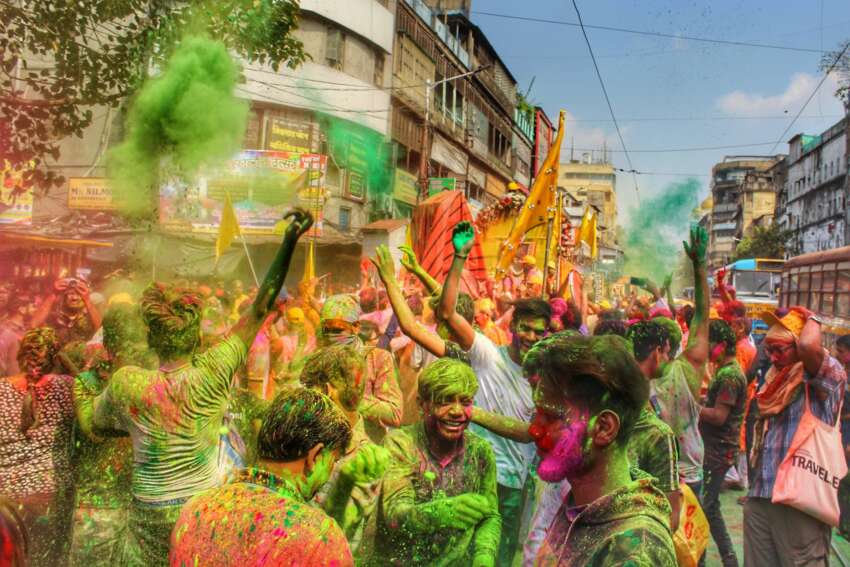 What It’s Like to Celebrate Holi in Varanasi